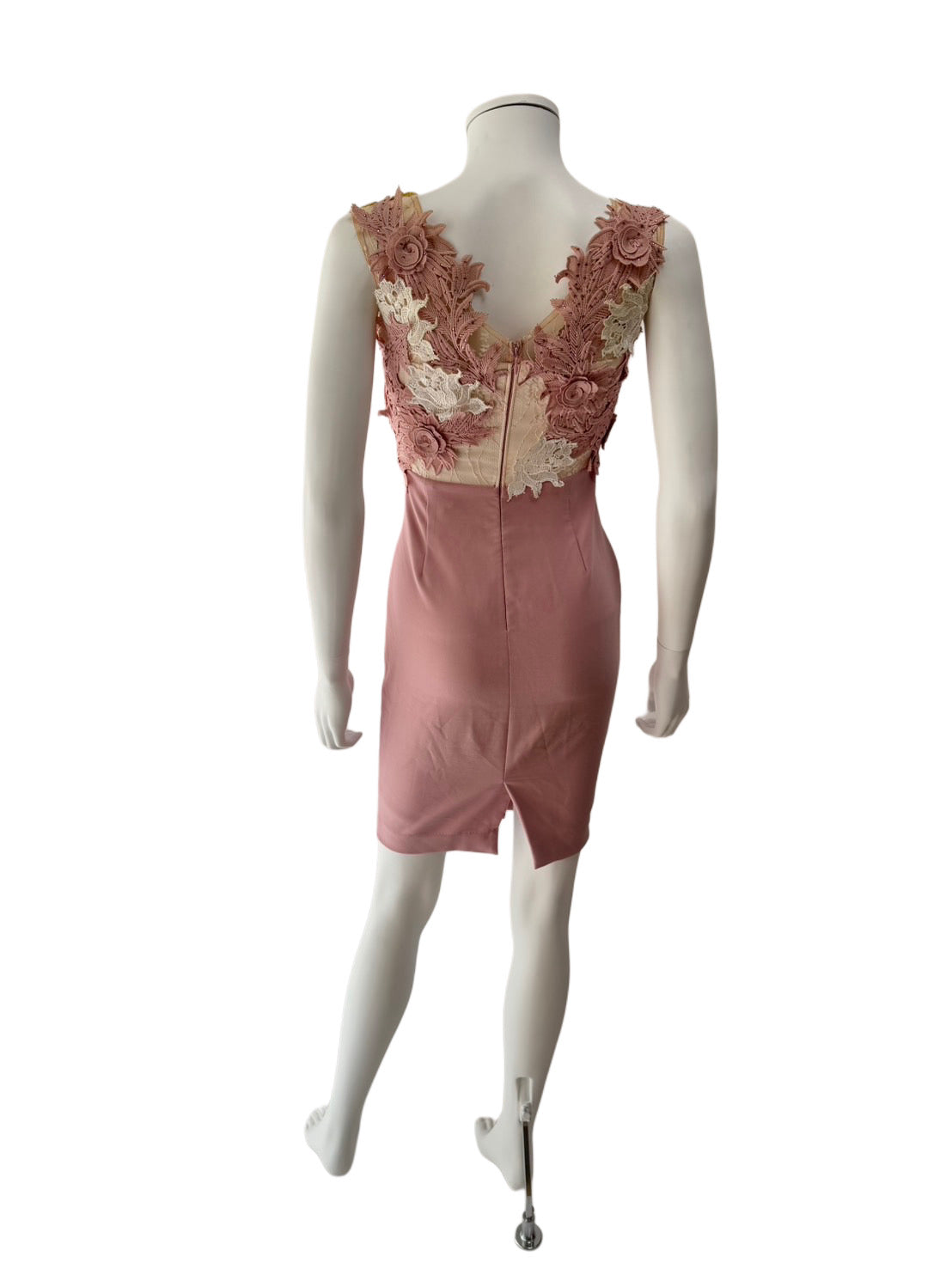 【108】レース ノースリーブ サイドギャザー ひざ丈 ミディアムドレス JEAN MACLEAN