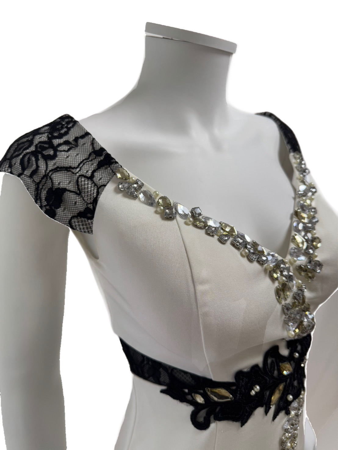 【109】レース ビジュー スリット ミニ丈 ミニドレス ROBE de FLEURS Glossy