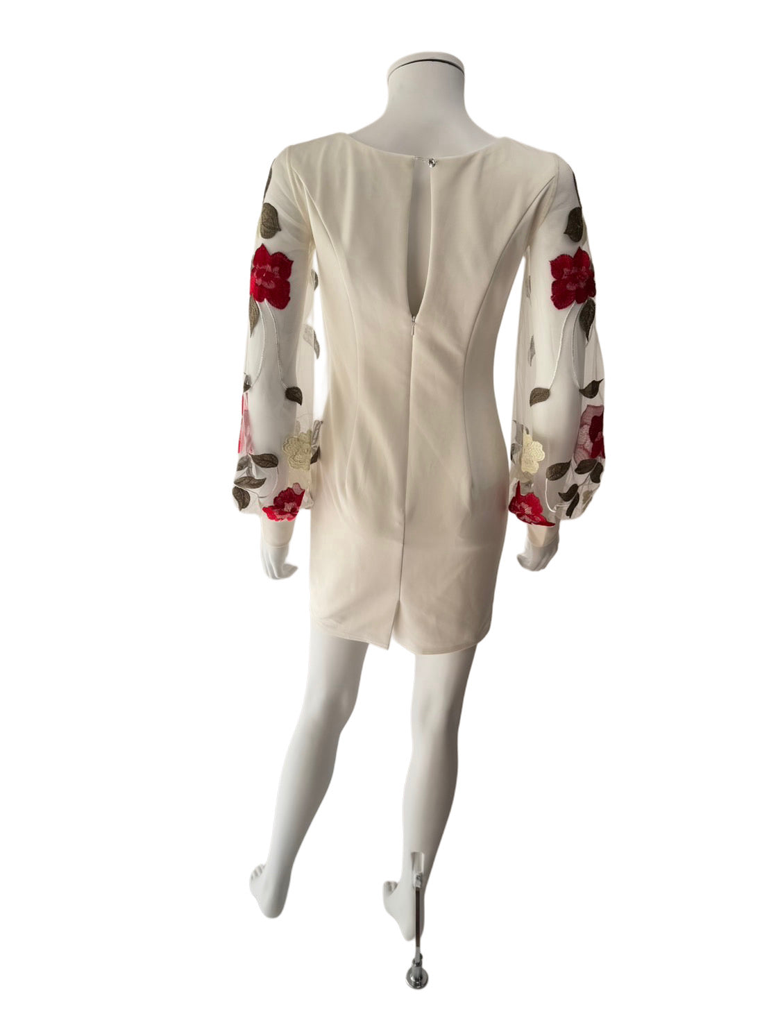 【107】刺繍 長袖 ミニ丈 タイト ミニドレス