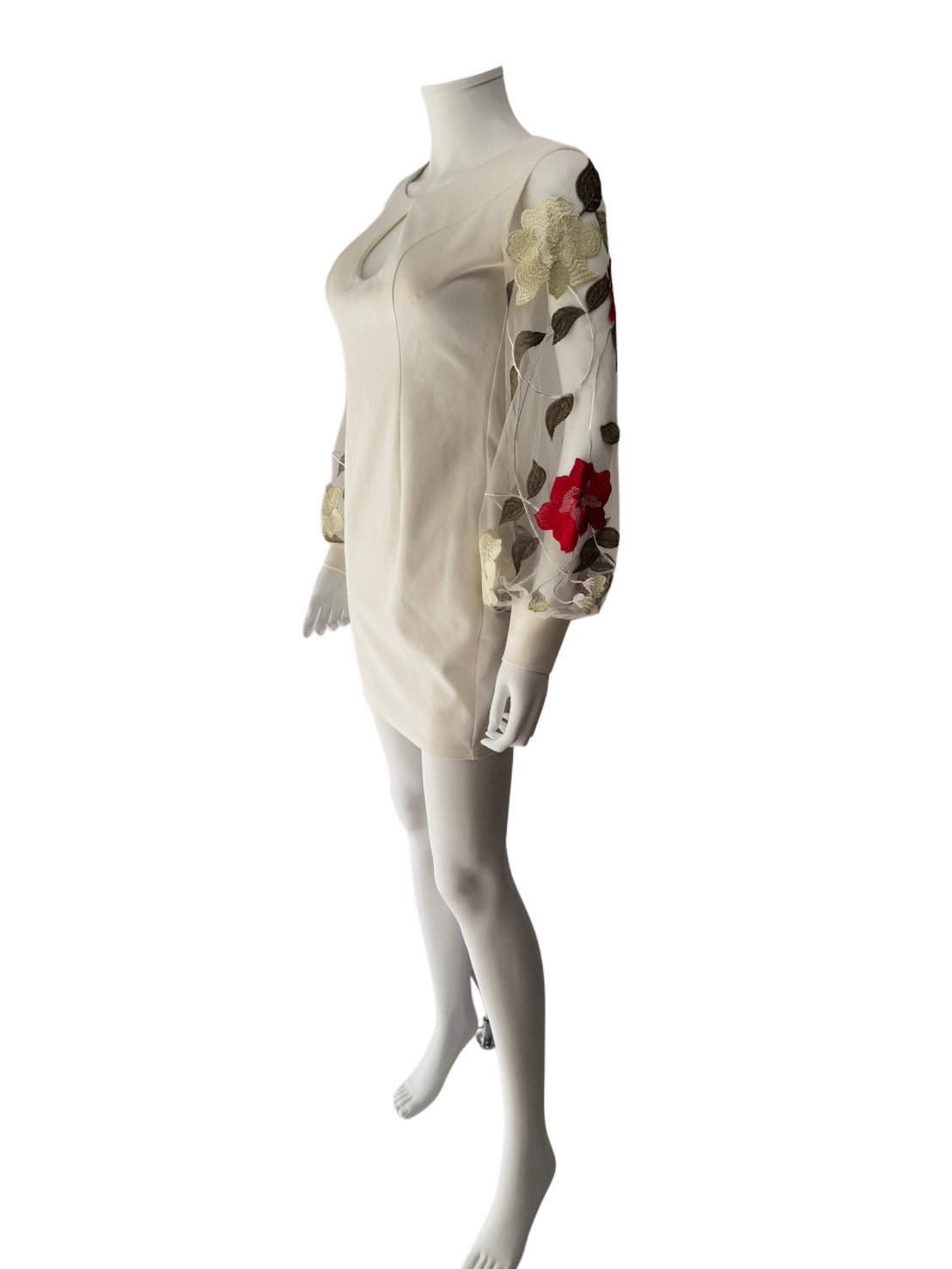 【107】刺繍 長袖 ミニ丈 タイト ミニドレス