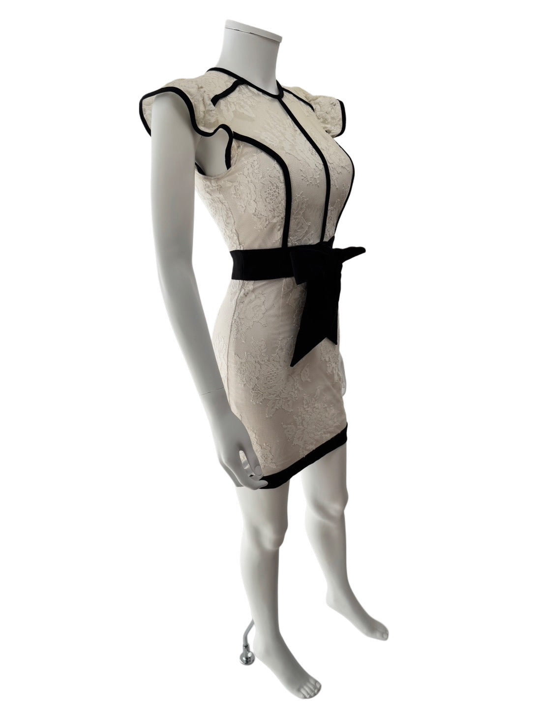 【114】フリル ノースリーブ レース リボン ミニ丈 ミニドレス Andy