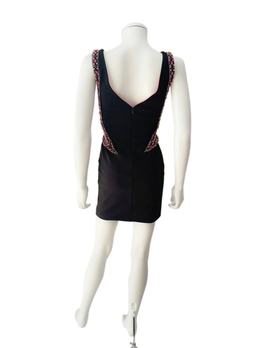 ノースリーブ ビジュー スリット タイト ミニドレス キャバドレス IRMA | et toi（エトワ） レンタルキャバドレス