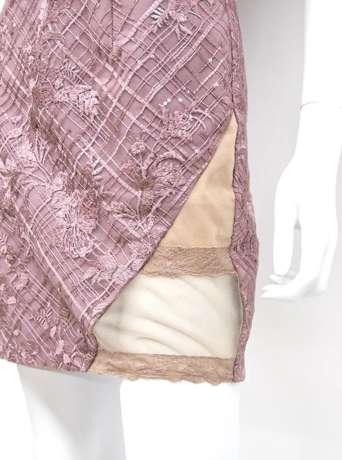 ネックリボン ビジュー レース タイト ミニドレス キャバドレス ROBE de FLEURS Glossy | et toi（エトワ） レンタルキャバドレス